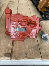 Насос Спецтехника New Holland Case LC10V01006F1