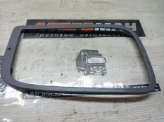 Рамка фары Mercedes-Benz Axor T405053, правая