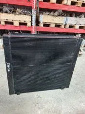 Радиатор Спецтехника New Holland Case 6905832