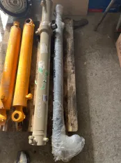 Цилиндр спецтехника New Holland Case 47654032