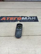 Кнопка Mercedes-Benz Actros 9438200197, передняя правая
