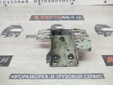 Кронштейн Mercedes-Benz Atego 9743281040 815, правый