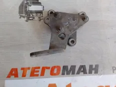 Кронштейн Генератор Man Le 51191013045