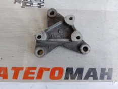 Кронштейн Генератор Man Le 51191013045