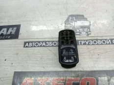 Кнопка Mercedes-Benz Atego 1999 9438200197 1823 4X2 OM 906 LA, передняя правая