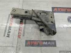 Кронштейн Mercedes-Benz Actros 2007 9303101609 3332 541940 00 561534 541.940 OM 501 LA, передний правый