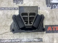Подушка двигателя Mercedes-Benz Actros 2012 9412418113 ТЯГАЧ OM 501 LA