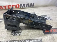 Кронштейн Подножки Mercedes-Benz Actros 2012 9305209233 ТЯГАЧ OM 501 LA, правый