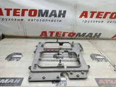 Рамка Mercedes-Benz Atego 9735420034, передняя