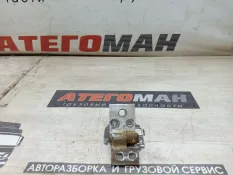 Петля двери Mercedes-Benz Atego 9737200837, передняя правая