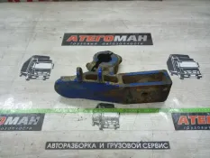 Проставка крепления рессоры (Башмак) Mercedes-Benz Axor 2003 9433232584 2628 6X4 4200 926 OM 906, передняя правая
