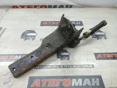 Опорный кронштейн Mercedes-Benz Atego 2014 9673102663 3 OM 934, передний