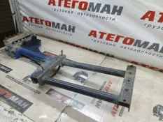 Кронштейн Mercedes-Benz Axor 2003 9484900440 2628 6X4 4200 926 OM 906, задний левый