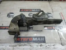 Кронштейн Mercedes-Benz Axor 2003 9408902383 2628 6X4 4200 926 OM 906, передний левый