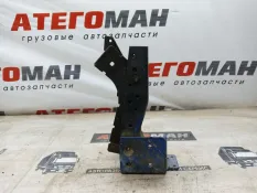 Кронштейн Mercedes-Benz Axor 2003 9305201533 2628 6X4 4200 926 OM 906, передний правый