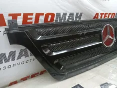 Решетка радиатора Mercedes-Benz Axor 9448880023