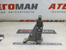 Кронштейн Mercedes-Benz Actros 2012 4710982739 ТЯГАЧ OM 471 LA