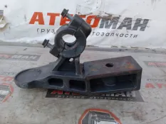 Кронштейн Mercedes-Benz Axor 2013 9433235584 1824 OM906, передний