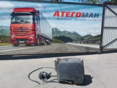 Бак мочевины Mercedes-Benz Axor 2013 9305842438 1824 OM906