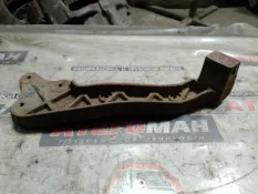 Кронштейн Mercedes-Benz Axor 2013 9406660531 1824 OM906, задний правый
