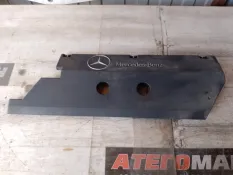 Крышка двигателя Mercedes-Benz Atego 9060741647 OM906