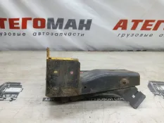 Кронштейн Mercedes-Benz Atego 2002 9405200633 БЕТОНОНАСОС 906.915 OM 906 LA, передний левый