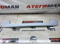 Накладка решетки радиатора Iveco Daily 5801342739EZ, передняя