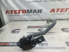 Кронштейн Mercedes-Benz Axor 2013 9435201633 1824 OM906, передний правый