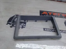 Накладка Mercedes-Benz Atego 9438430430