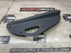 Накладка Mercedes-Benz Atego 9406802806, передняя правая