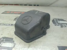 Крышка Mercedes-Benz Axor 2008 4570100930 ТЯГАЧ OM 457 LA
