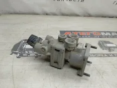 Кран тормозной Mercedes-Benz Atego 4613192740