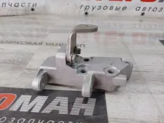 Кронштейн Mercedes-Benz Atego 9061500770