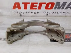 Скоба суппорта Mercedes-Benz Atego 0004213006 8 СЕРИЯ