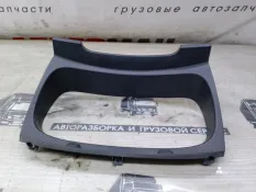 Накладка Mercedes-Benz Atego 9406801139