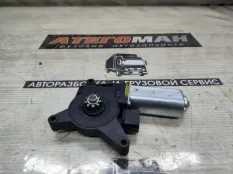 Мотор стеклоподъемника Mercedes-Benz Actros 0008205208, передний правый