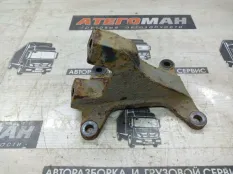 Кронштейн реактивной тяги Mercedes-Benz Atego 2006 9743250409 1218 ОМ904, задний правый