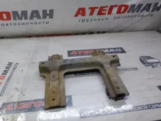 Кронштейн Подножки Mercedes-Benz Atego 2003 9406601930 1823 ОМ906 LAIII, передний