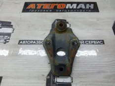 Кронштейн Mercedes-Benz Atego 9743200178, передний