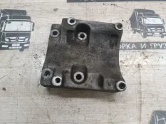 Кронштейн компресора Mercedes-Benz Atego 2000 9042300042 817 ОМ904