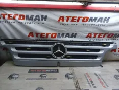 Решетка радиатора Mercedes-Benz Atego 2006 9738880023 818 ОМ904, передняя