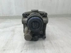 Клапан ускорительный EBS Mercedes-Benz Actros 4802020090