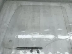 Стекло Двери Mercedes-Benz Atego 28.10.2014 9737200118 1222 924.930, переднее левое