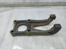 Кронштейн реактивной тяги Mercedes-Benz Atego 2006 9723250509 818 ОМ904, задний