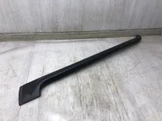 Накладка стойки лобового стекла Mercedes-Benz Atego 2008 940698125 818 ОМ904, передняя правая