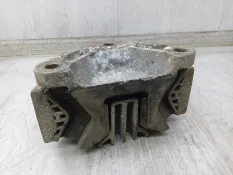 Подушка кпп Mercedes-Benz Atego 2008 9702400318 818 ОМ904