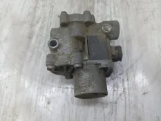 Кран ABS Mercedes-Benz Atego 2004 0044296544 1517 ОМ904, задний