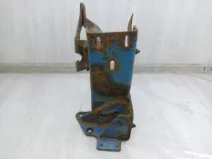 Кронштейн Mercedes-Benz Atego 14.07.1999 9305201433 2528 ОМ906 LA II, передний левый