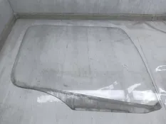 Стекло Двери Mercedes-Benz Atego 9737200247, переднее правое
