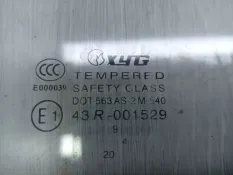 Стекло Двери Mercedes-Benz Atego 9737200118, переднее левое